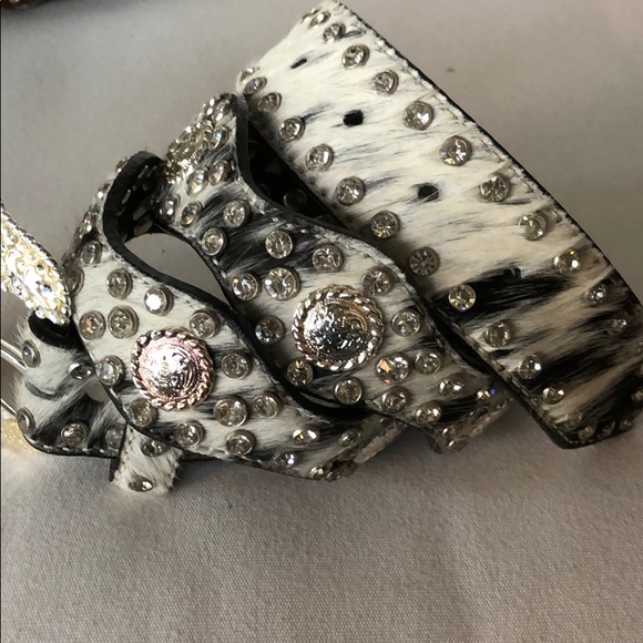 ⭐️ HAIR ON SCALLOPED WESTERN BELT WITH SWAROVSKI - Picture 8 of 16